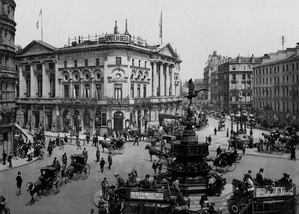 London Piccadilly Circus 34