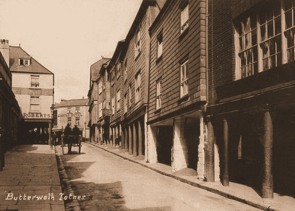 Totnes Butterwalk Fore St 5 - Old Photos of Totnes
