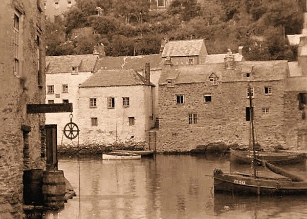 Polperro Harbour 4 - Old Photos of Polperro