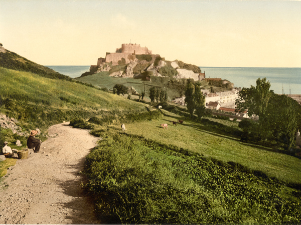 Jersey Mont Orgueil 11 - Old Photos of Jersey