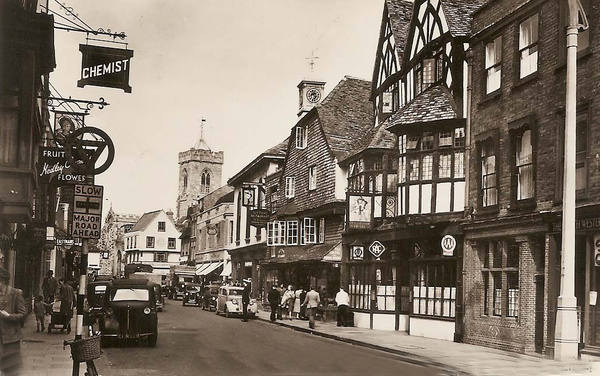 Sailsbury High St 5 - Old Photos of Salisbury