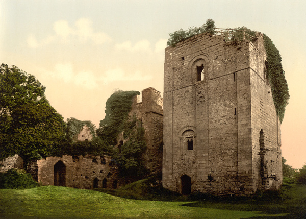 Goodrich Castle 2 - Old Photos of Goodrich