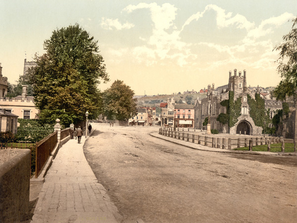 Tavistock Guildhall Square 6 - Old Photos of Tavistock