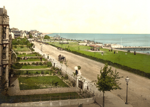 Clacton The Parade 9 - Old Photos of Clacton