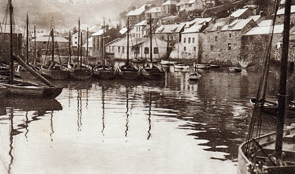 Polperro Harbour 27 - Old Photos of Polperro