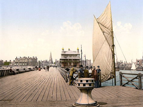 Lowestoft Pier Pavillion 2 - Old Photos of Lowestoft