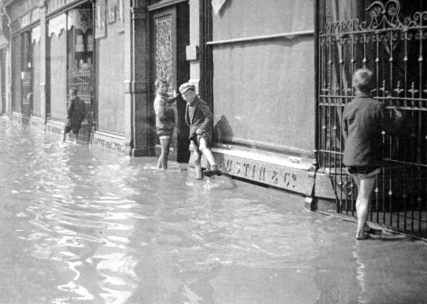 Floods Derby 52 - Old Photos of Derby