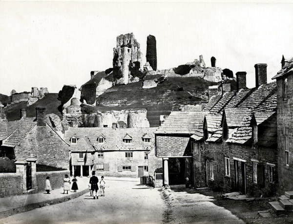 Corfe Castle 2 - Old Photos of Corfe