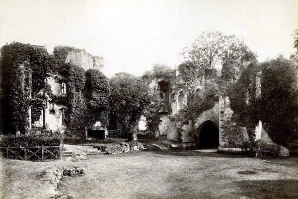 Raglan Castle 23 - Old Photos of Monmouth