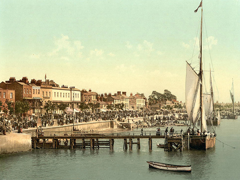 Southend East Parade 6 - Old Photos of Southend