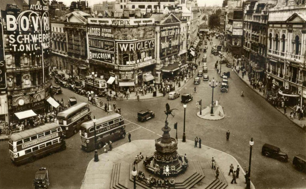 London Piccadilley Circus 30 - Old Photos of London