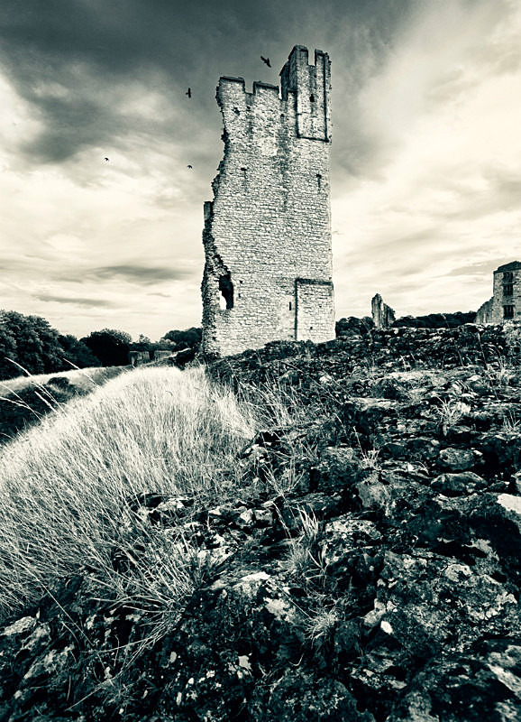  - Passing Monuments