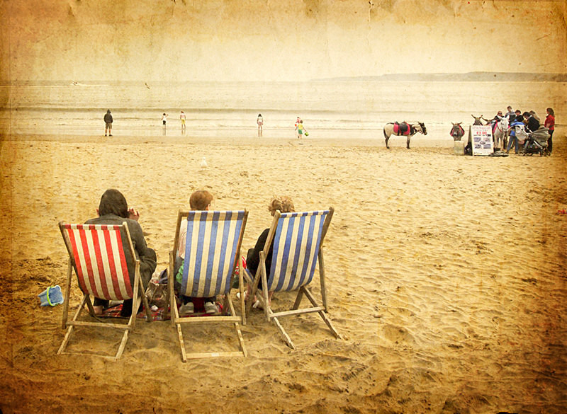  - Summer Nostalgia, Winter Ghosts