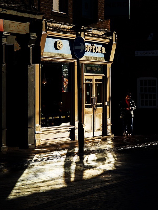  - Beauty of Light 4: Chiaroscuro