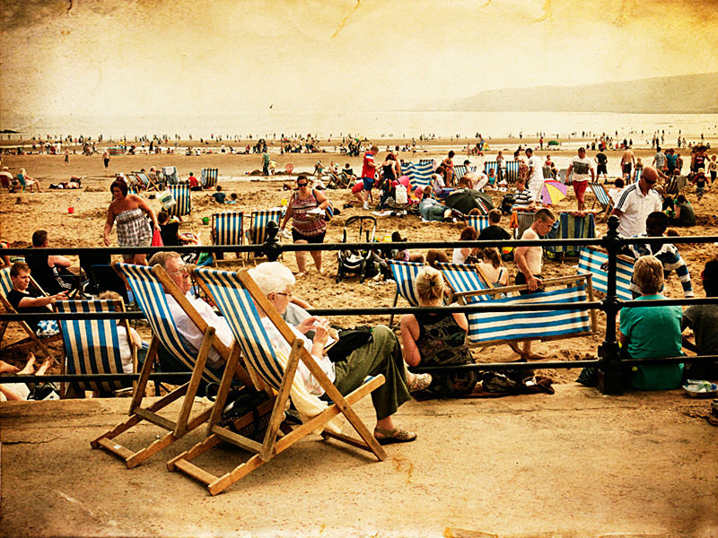  - Summer Nostalgia, Winter Ghosts