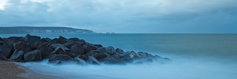 <center>A Busy Sea</center> - <font color=yellow>The Jurassic Coast</font>