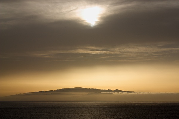 La Gomera Dawn - <font color=yellow>Spanish Parts</font>