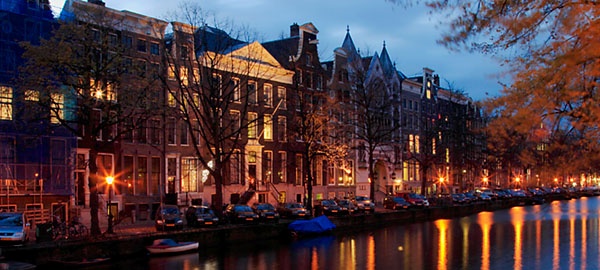 <center>Amsterdam Canals</center><br> - <font color=yellow>Holland</font>