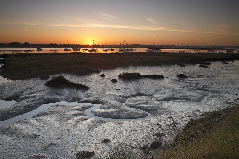 <center>Early Morning on the River</center><br> - <font color=yellow>Suffolk</font>