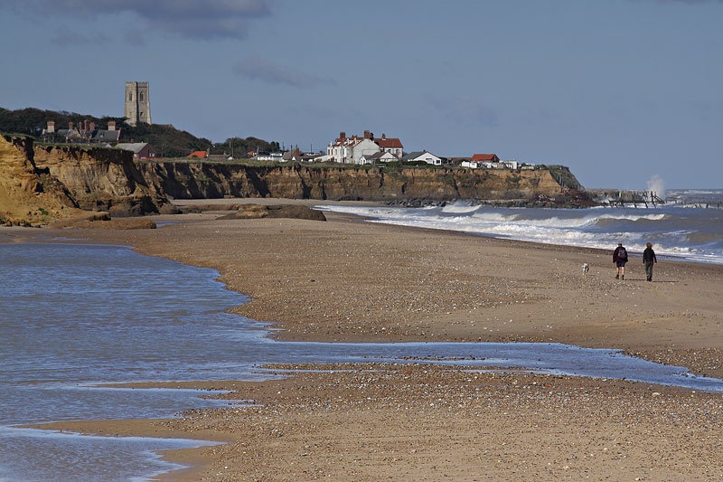 <center>Close to the Edge</center><br> - <font color=yellow>Norfolk</font>
