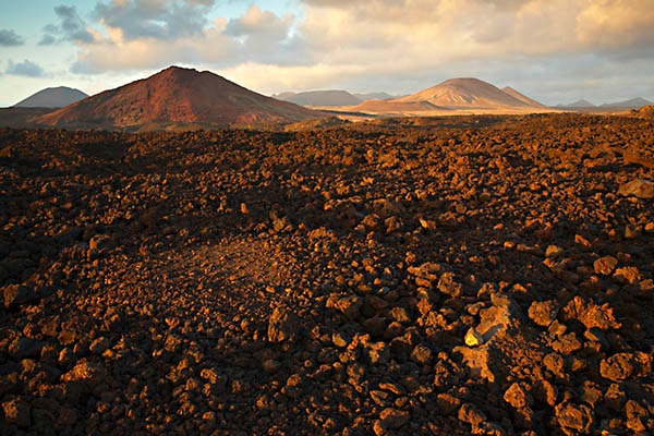 Los Herveridos Hills - <font color=yellow>Spanish Parts</font>