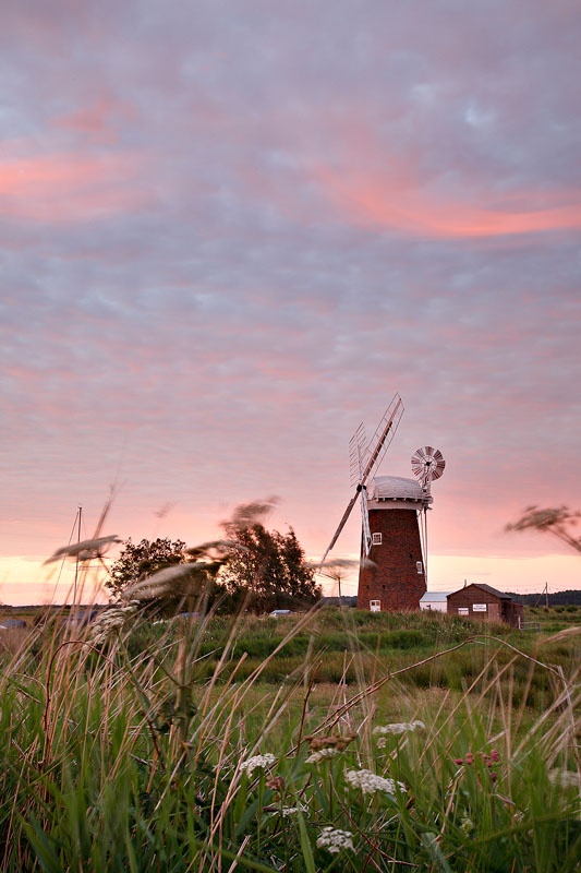 <center>Horsey Mill</center> - <font color=yellow>Norfolk</font>