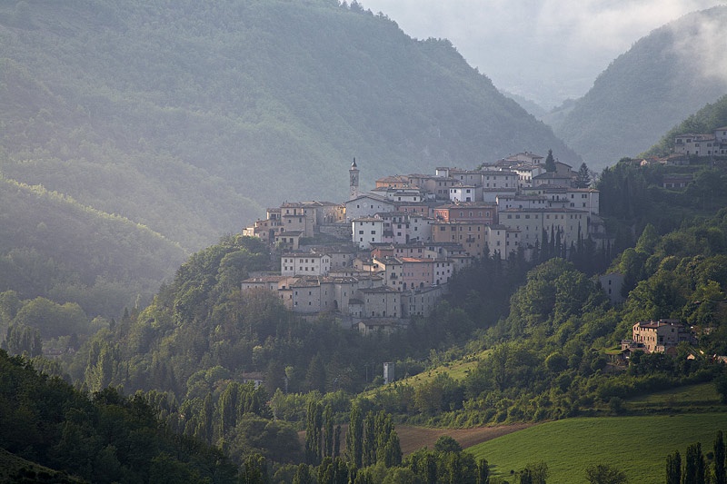 <center>Preci</center><br> - <font color=yellow>Umbria - Italy</font>