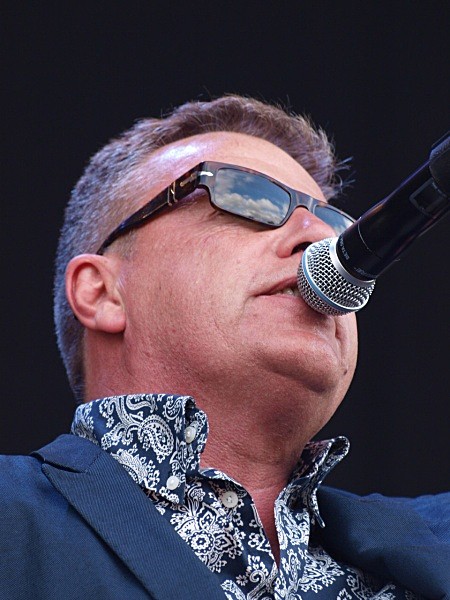 Suggs - Music