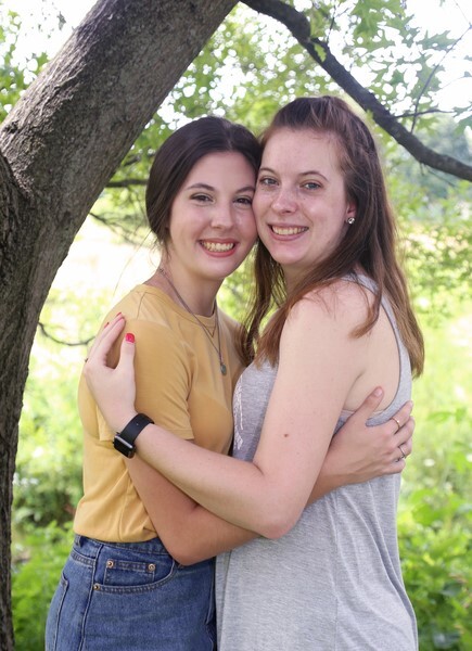 She is my sister! - Family Portraits at Botanical Gardens