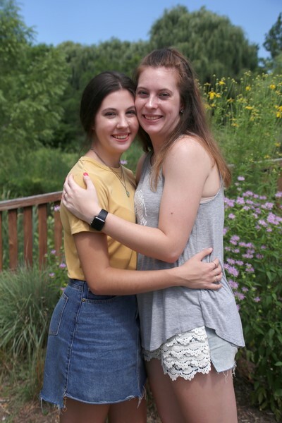 SIsters - Family Portraits at Botanical Gardens