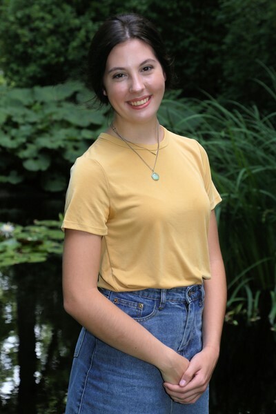 Emma Portrait - Family Portraits at Botanical Gardens
