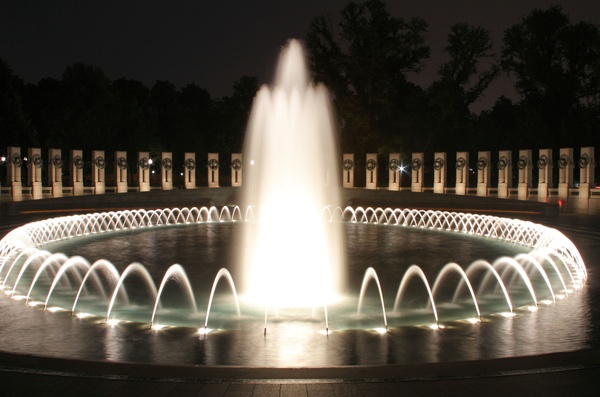 Washington DC Memorial Fountain - Architecture and Night Skyline