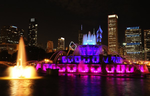 Buckingham Fountain at Night - Architecture and Night Skyline