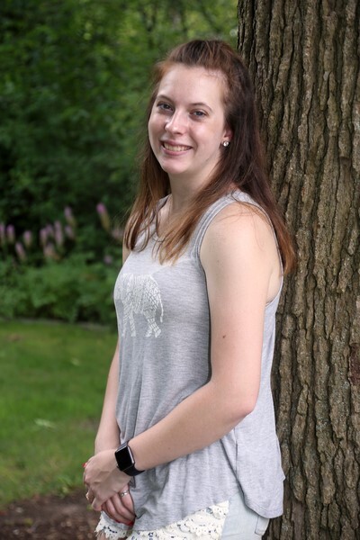Ellie  Portrait - Family Portraits at Botanical Gardens