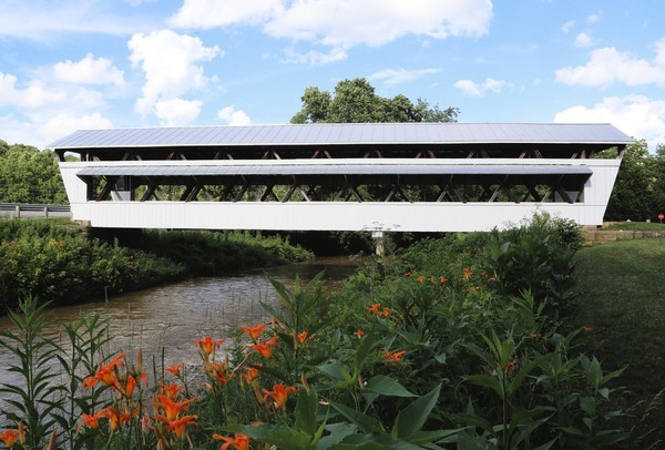 Hanaway Covered Bridge - Architecture and Night Skyline