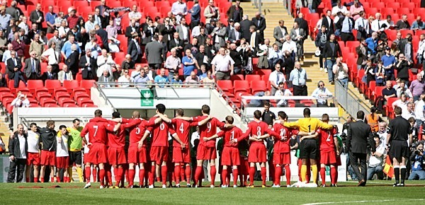 04_RT5B0170 - FA Carlsberg Vase Final 2013