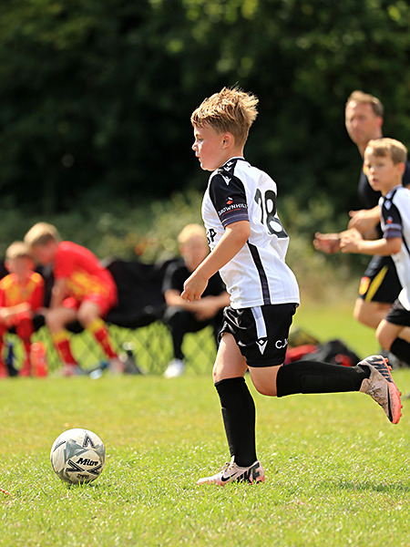 0035 - Farnborough OBG U9s v. Bromley FC U9s