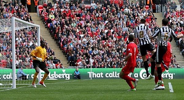 46_RT5B0252 - FA Carlsberg Vase Final 2013