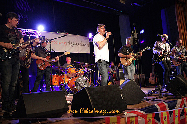 AF0I0084 - Never Too Late and Los Habituales