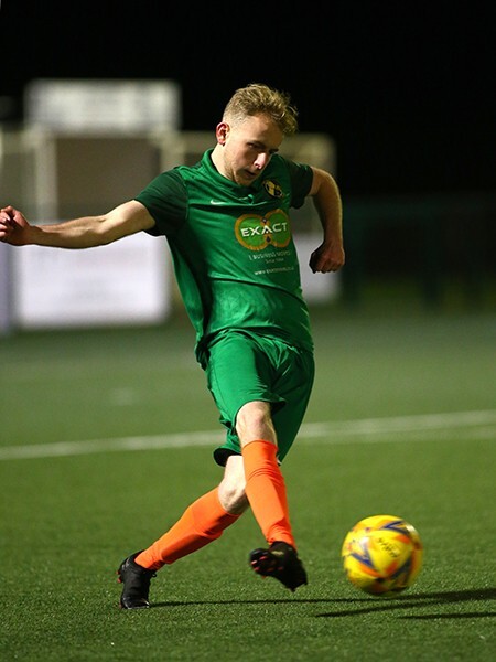 0211_BV8Q9046 - Sands United (Kent) v. Essex Referees