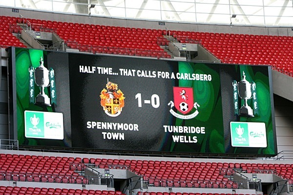 48_RT5B0311 - FA Carlsberg Vase Final 2013