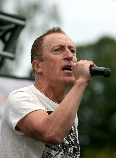 RT5B5949 - Suburbanstar at Chislehurst Rocks