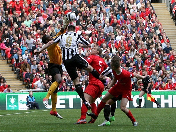 22_RT5B0208 - FA Carlsberg Vase Final 2013