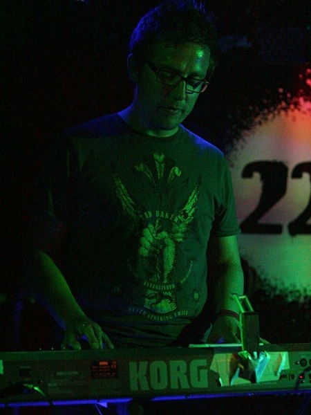 049_RT5B2056 - Suburbanstar in London