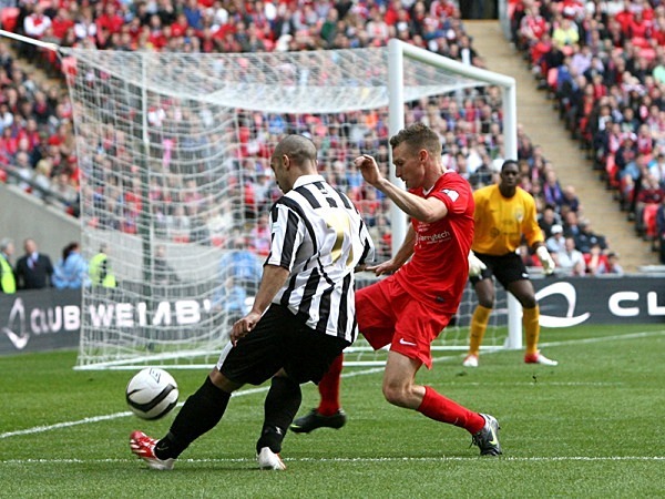 47_RT5B0259 - FA Carlsberg Vase Final 2013