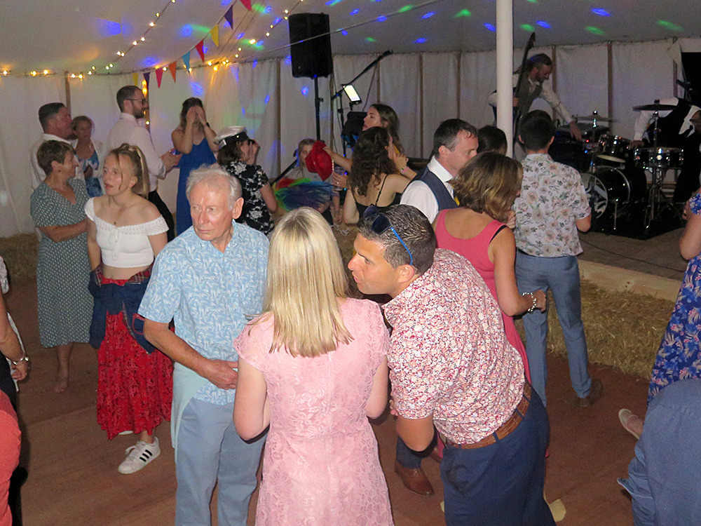 Dane_IMG_1827 - The Party