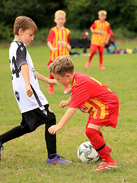 0097 - Farnborough OBG U9s v. Bromley FC U9s