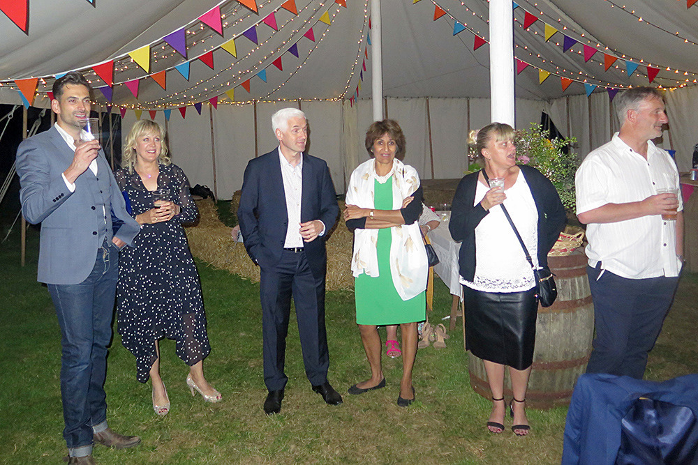 Dane_IMG_1826 - The Party