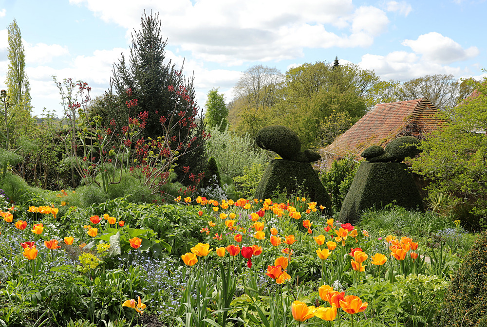 AW1I5174 - Great Dixter April 2024