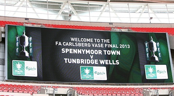 01_RT5B0110 - FA Carlsberg Vase Final 2013